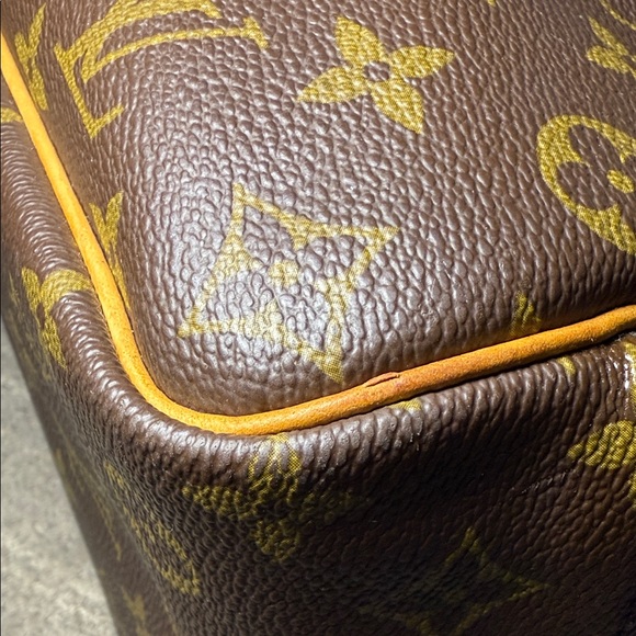 Louis Vuitton Deauville - Picture 11 of 17